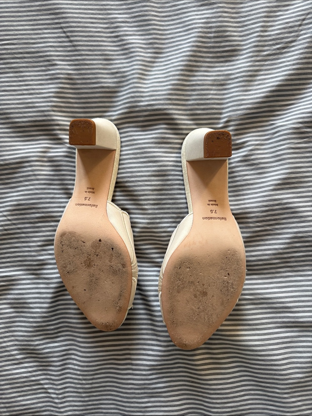 Reformation Waldena Sandal Mules with Scalloped Detail (as worn by Taylor Swift) - Picture 4 of 5